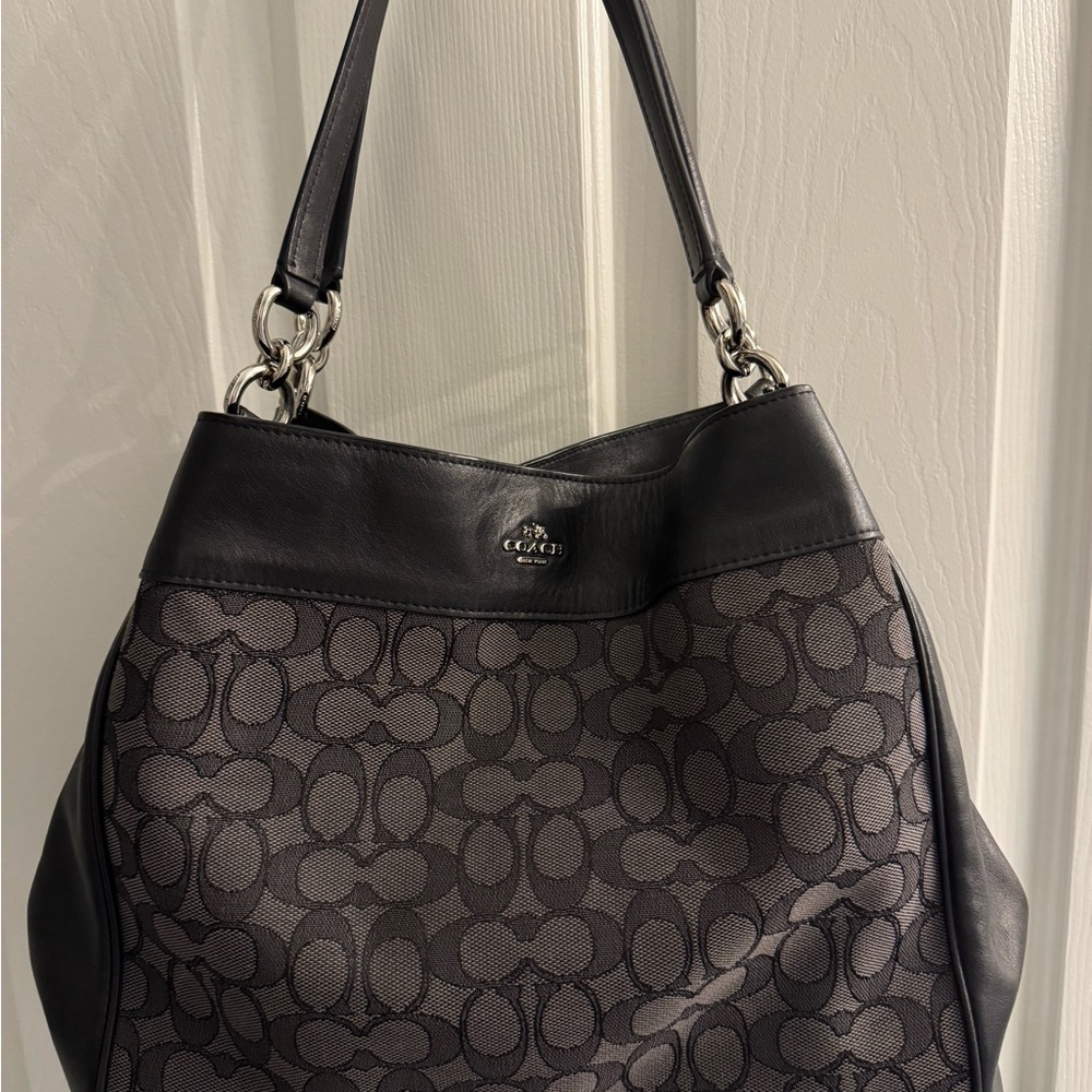 ‼️❌SOLD‼️Coach Lexy F57612 Signature Black and Smoke handbag